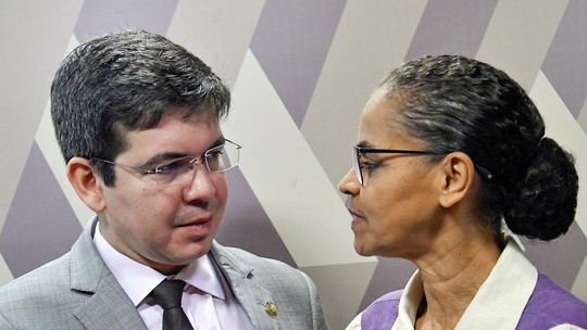 Saída de Randolfe Rodrigues da Rede marca desfecho de intrigas entre senador e Marina Silva