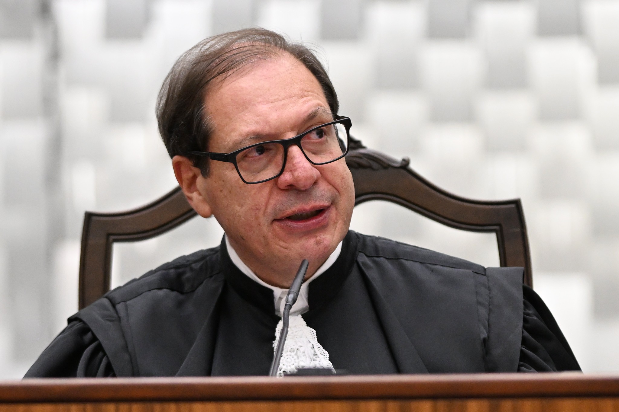 STJ exonera servidor suspeito de vazar decisões a advogado amigo de Flávio Bolsonaro