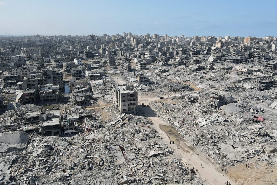 Terra arrasada: Vista área do que era uma das áreas mais populosas e movimentadas da Cidade de Gaza