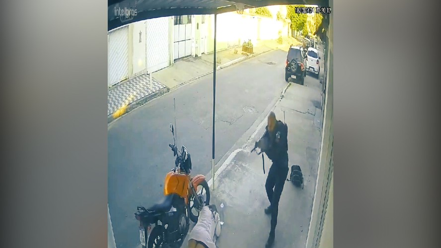 Guerra entre criminosos provoca tiroteio e bloqueio de vias em Bangu, Rio