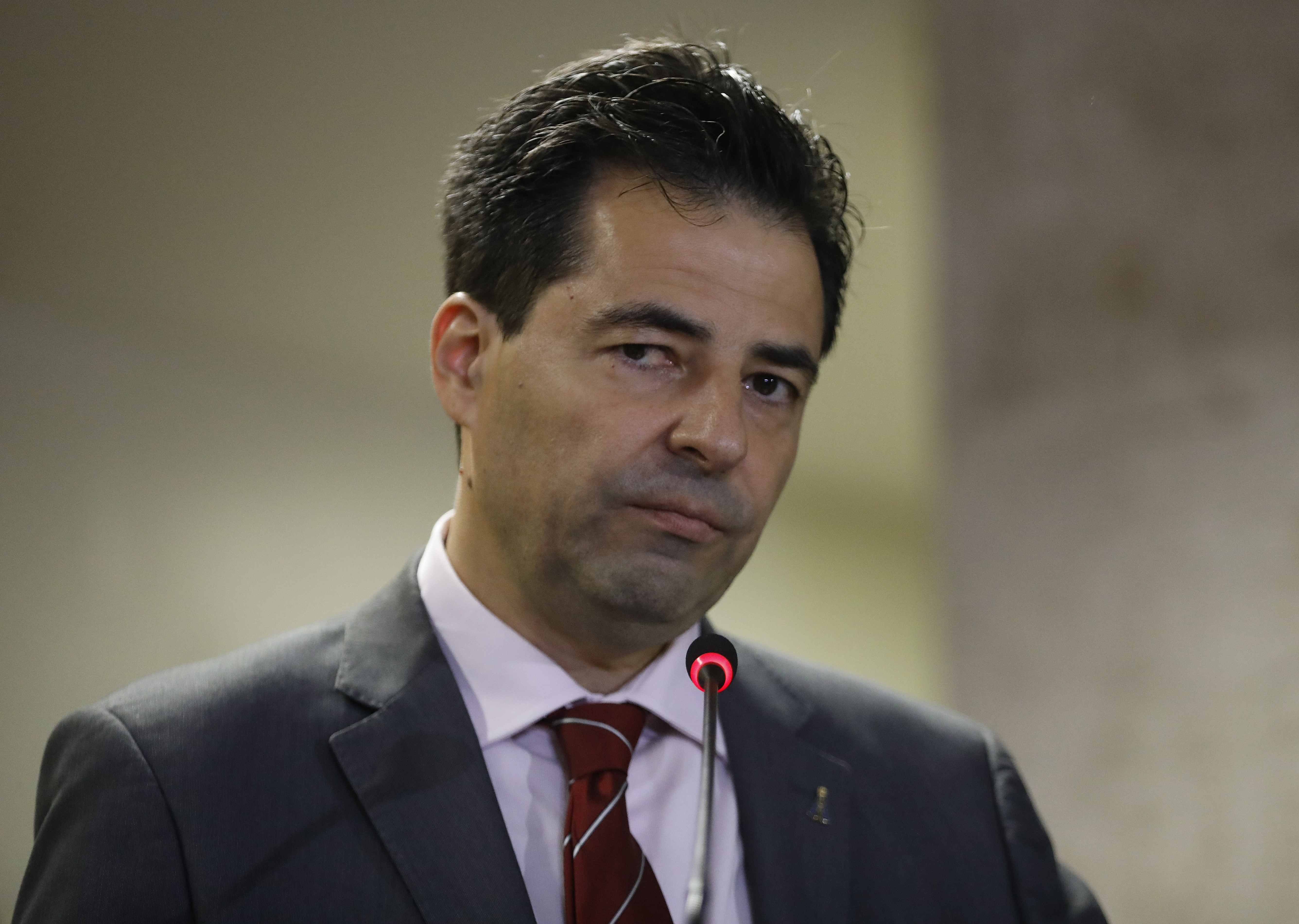 Ex-ministro propõe teto para dívida pública em PEC