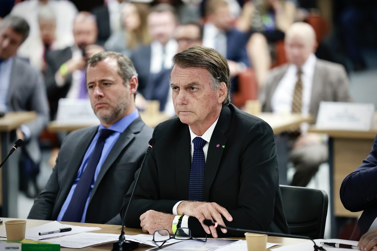 PGR pede ao STF condenação de Bolsonaro e mais sete réus por trama golpista
