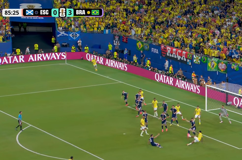 Passe decisivo de Neymar; aos 40 minutos, Gabriel Magalhães conclui escanteio cobrado pelo craque — Foto: Reprodução
