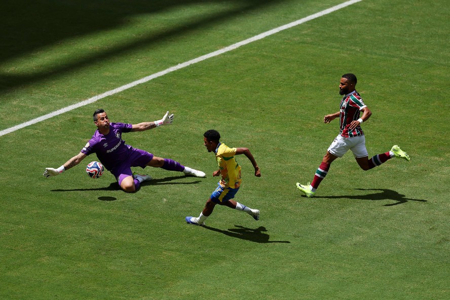 F&aacute;bio fez duas defesas dentro da &aacute;rea no empate sem gols do Fluminense com Mamelodi Sundowns-AFS