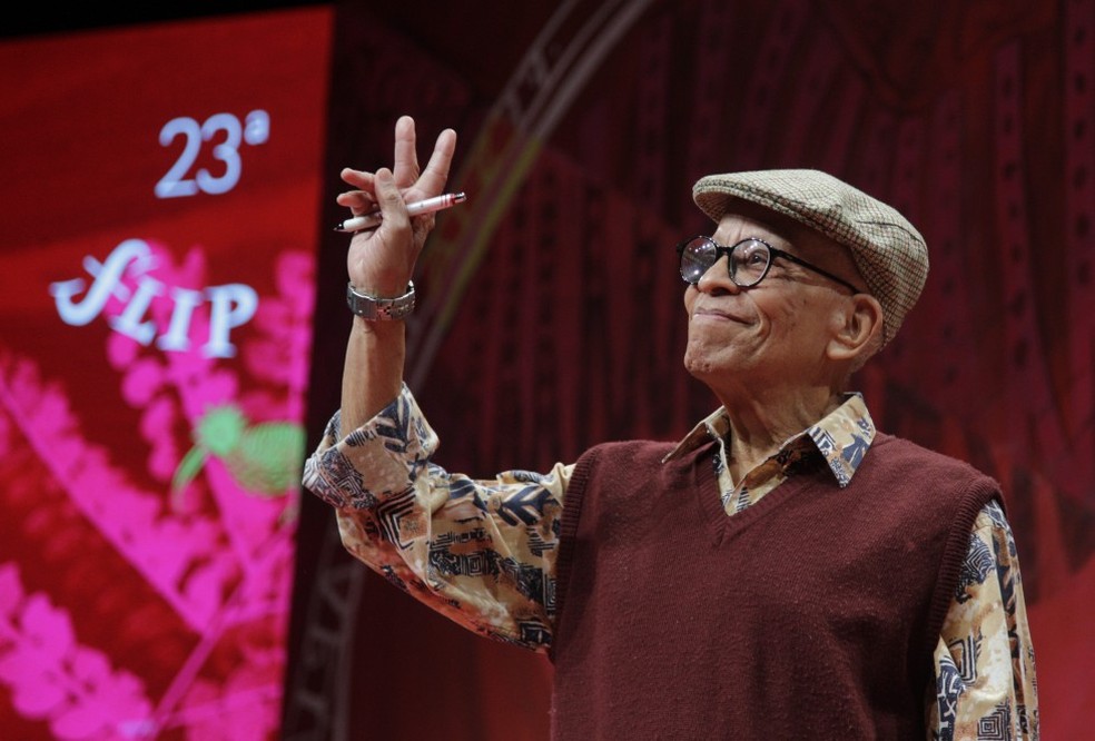 Nei Lopes na Flip 2025 — Foto: Alexandre Cassiano/Agência O Globo