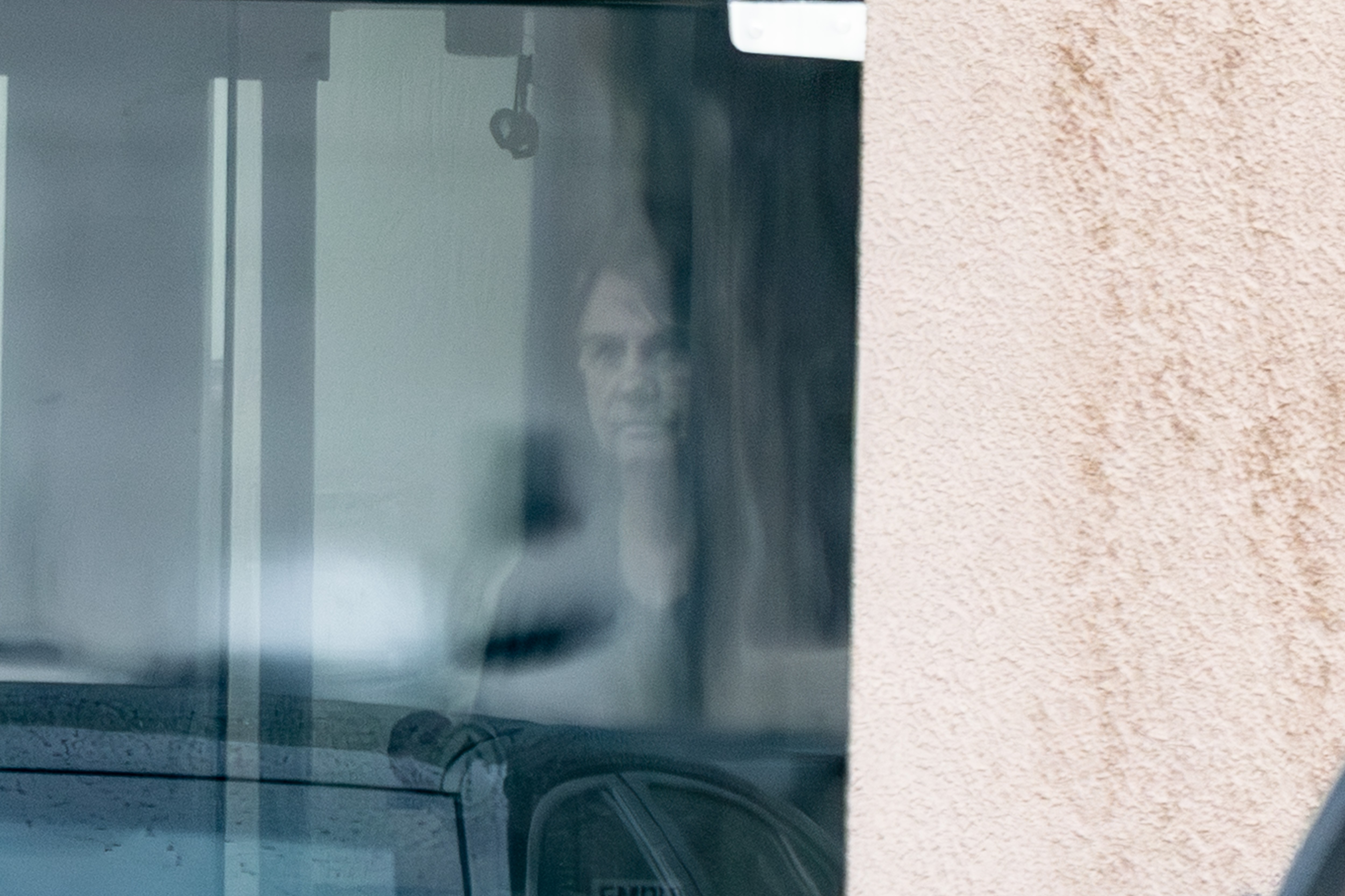 Irmão de Michelle leva refeições para Bolsonaro, preso na PF