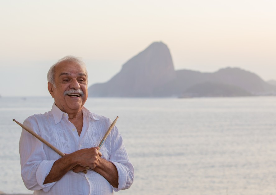 Chico Batera comemora 80 anos em show gratuito com as participações de Áurea Martins e Chico Brown