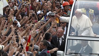 O Papa Francisco em visita ao Rio, em 2013 — Foto: Bruno Gonzalez / Agência O Globo