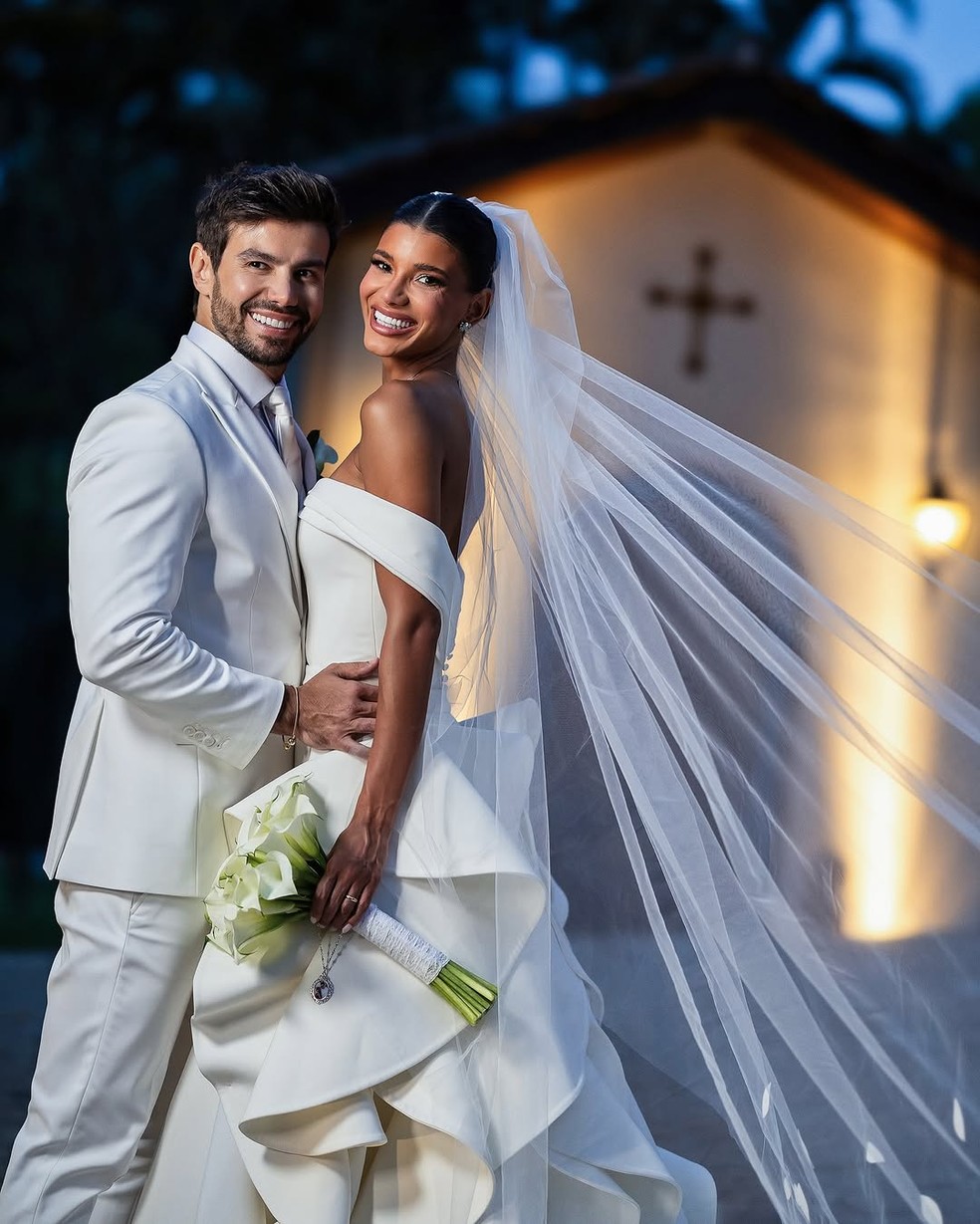 Jakelyne Oliveira se casou com o cantor sertanejo Mariano  — Foto: Reprodução Instagram @mayckonsantosoficial