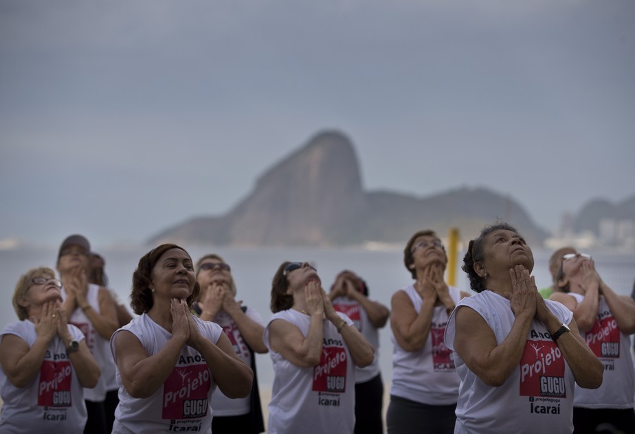 Censo do IBGE mostra um Brasil mais envelhecido e feminino. População com  65 anos ou mais cresceu 57,4%