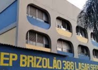 Explosão de bomba caseira deixa oito estudantes feridos em escola de Belford Roxo