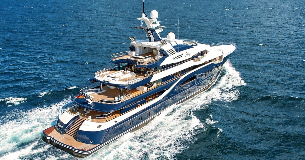 Embarcação de luxo, Solandge, usada nas gravações de “Succession” — Foto: Yacht Charter Fleet