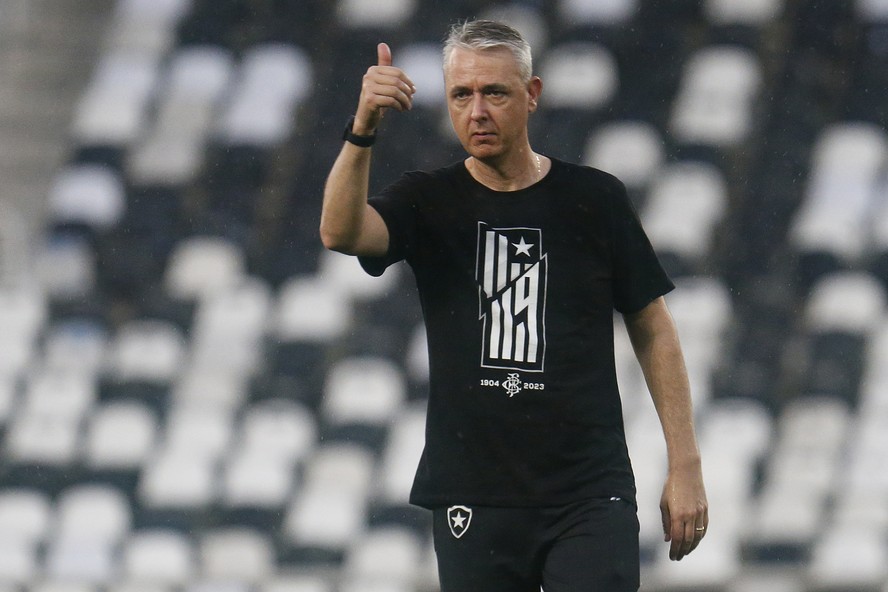 Tiago Nunes, técnico do Botafogo