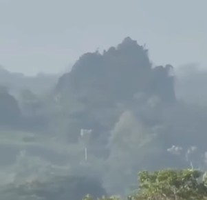 Lama Volcano Erupts in Colombia One Day After Earthquake Leaving More than 265 Dead; Watch Video - O GLOBO - O GLOBO