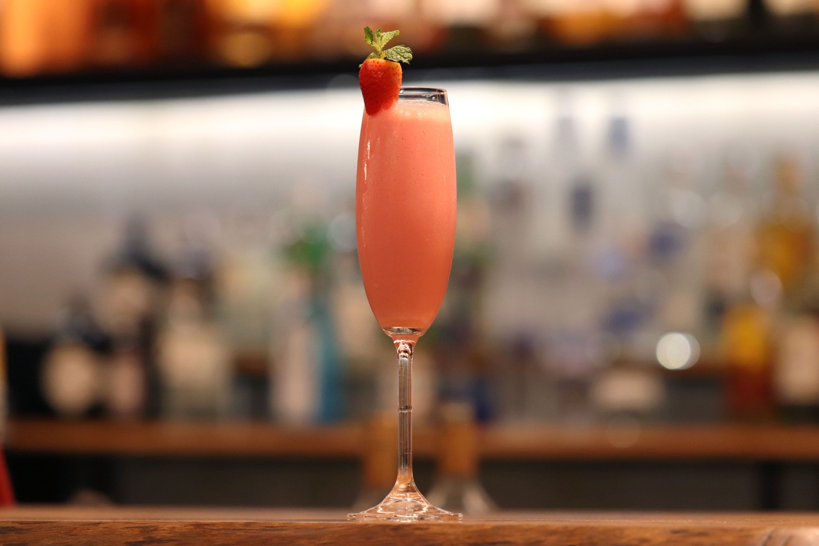 Cranberry Splash, Do Assador: Suco de Cranberry, Purê de Frutas Vermelhas, Limão Tahiti, Horteléginger Ale -foto: Divulgação