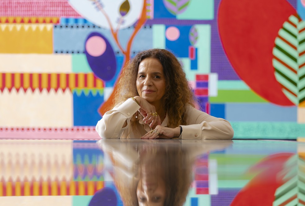 Beatrice Milhazis at Casa Roberto Marinho - Photography: Leo Martins