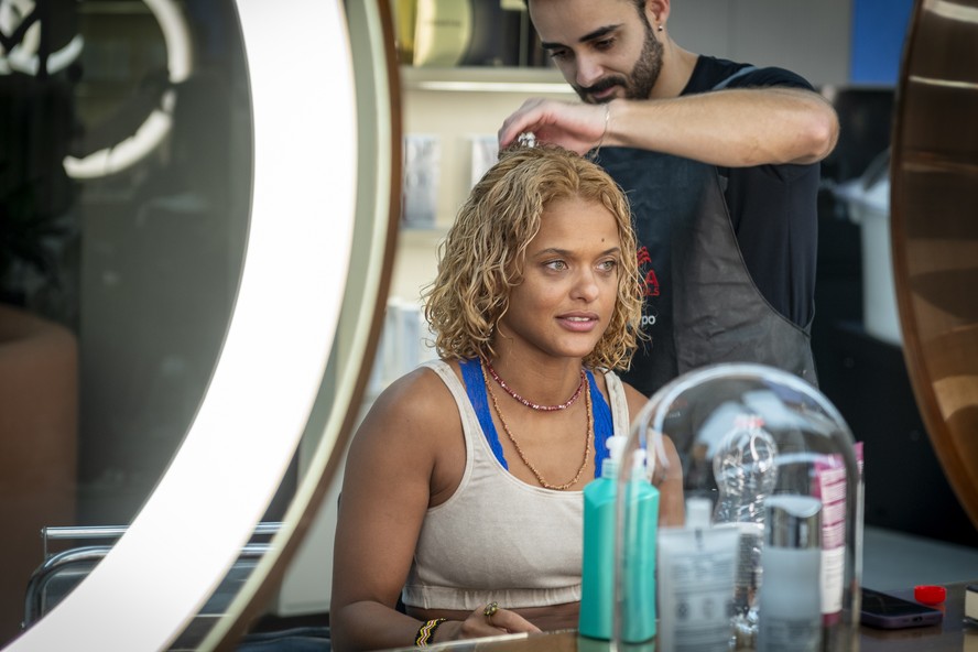 Exclusivo: Thainá Duarte será Geni em filme 'Geni e o zepelim ...