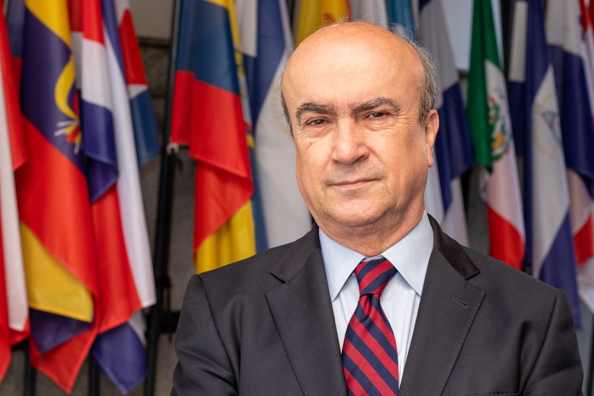 Entrevista: 'Sem educação não há oportunidades...