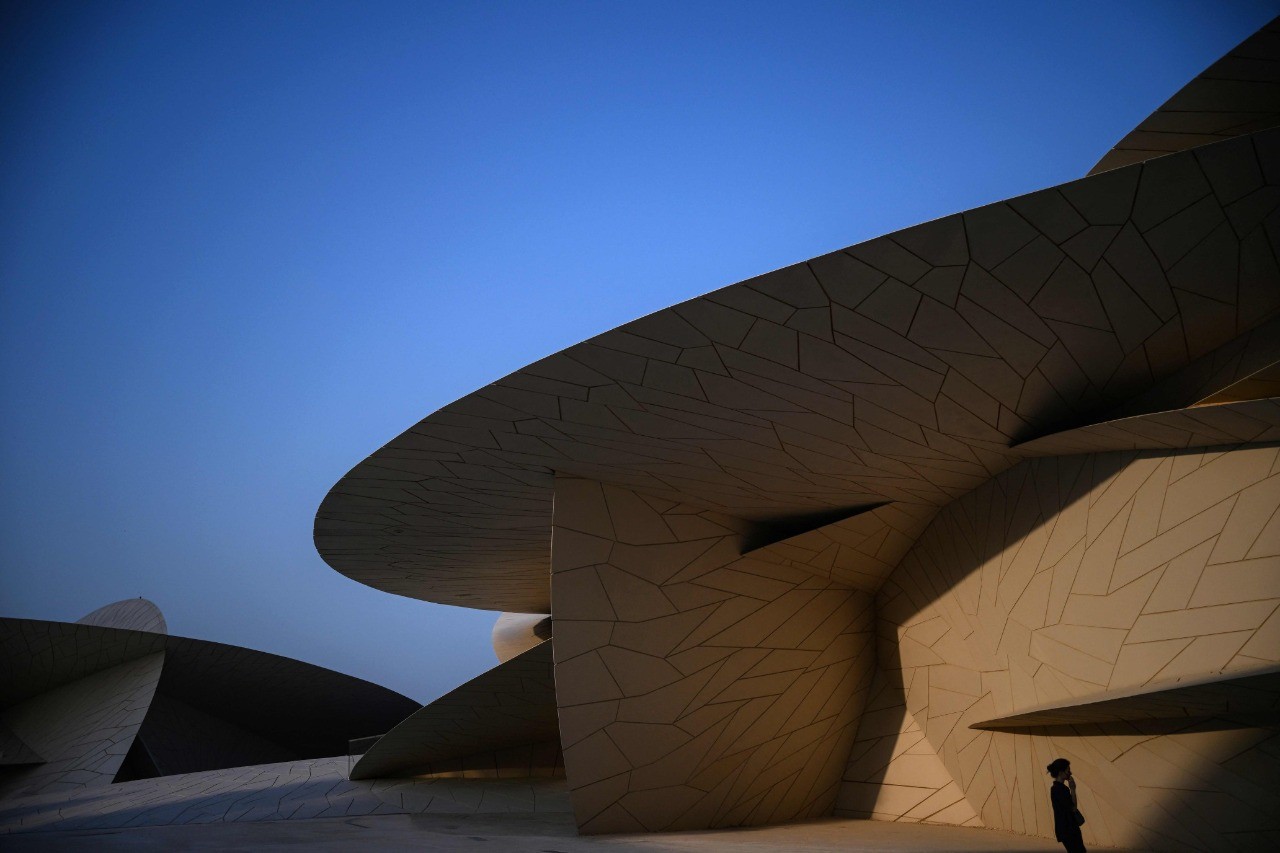 Fachada do Museu Nacional do Catar, em Doha — Foto: Anne-Christine POUJOULAT / AFP