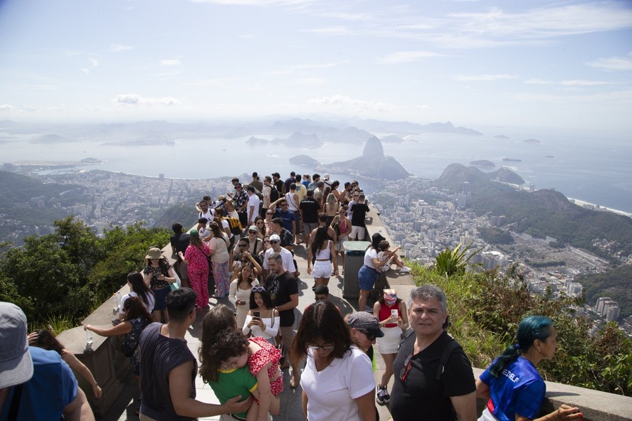 Turismo deve movimentar R$ 218,8 bilhões na alta temporada e atingir ...