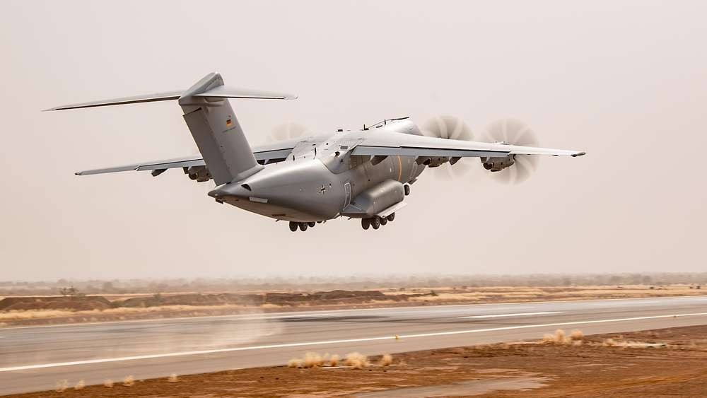 Terremotos na Venezuela: como é o Airbus A400M, avião militar que a Alemanha ofereceu para ajudar nos resgates