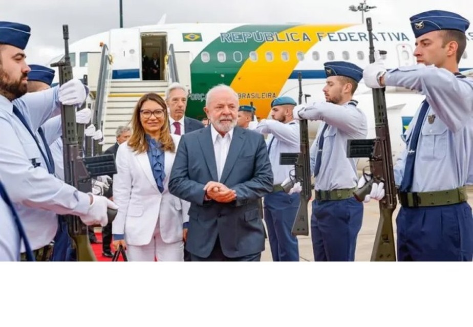 Lula relata três incidentes em viagens com aeronaves da FAB desde 2024