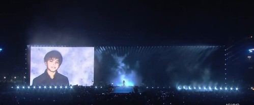 Filhos de Shakira e Piqué 'cantam' em show de Copacabana; conheça Milan e Sasha
