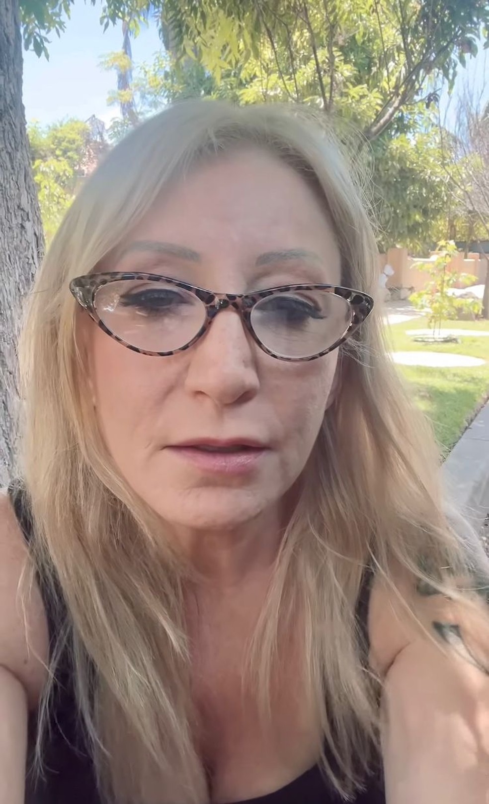 Mulher que teve casa destruída por Anne Heche posta vídeo solidário à ...