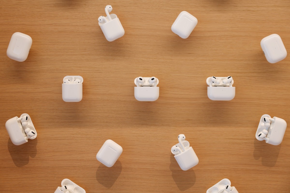 Imagem ilustrativa de Fones de ouvido agora traduzem falas em tempo real com nova atualização do iOS 19