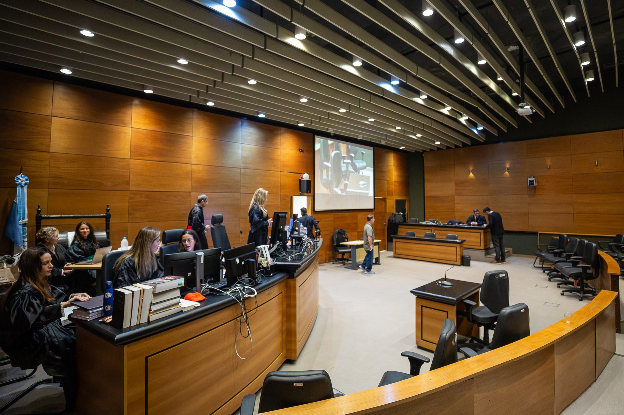 Lutador é condenado a 18 anos por morte de congolês em quiosque na Barra da Tijuca