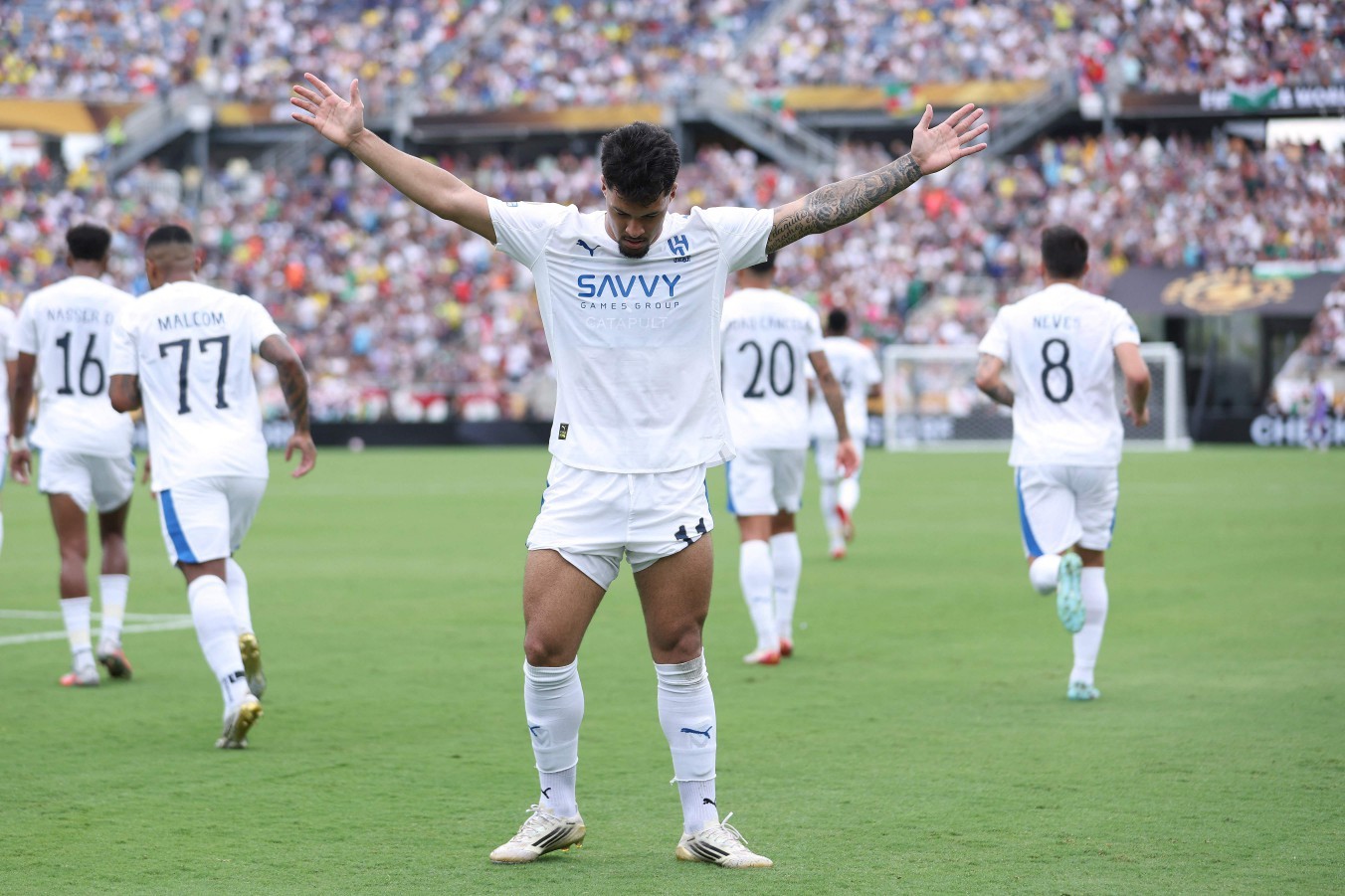 Marcos Leonardo comemora o gol do Al Hilal — Foto: Megan Briggs/ AFP