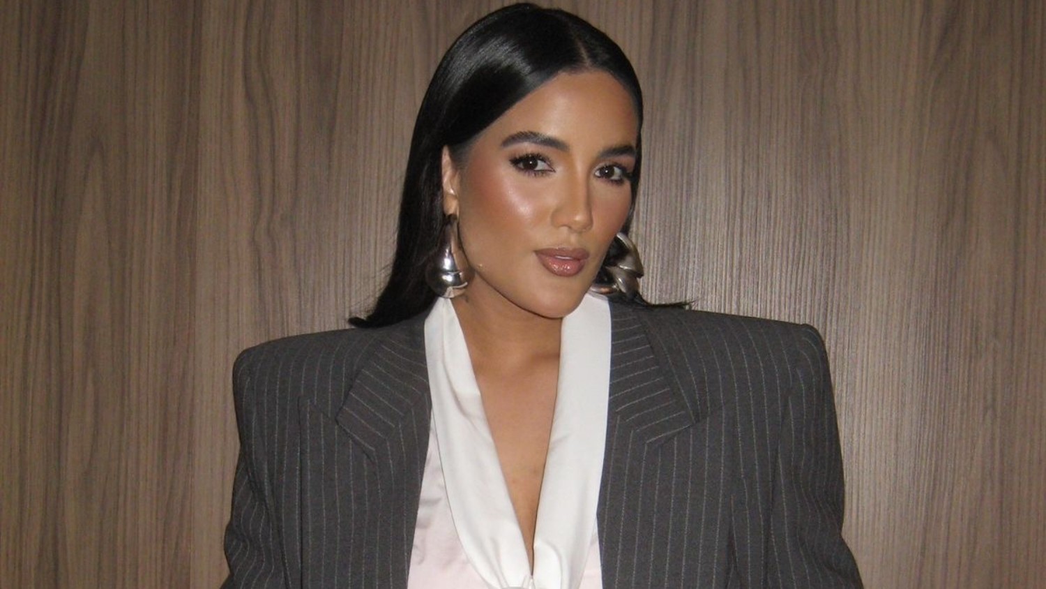 Influenciadora Karolly Rayssa fala sobre maternidade, puerpério e nova relação com a moda