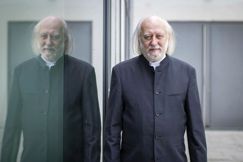 Húngaro László Krasznahorkai vence o Nobel de Literatura 2025 — Foto: NEUMAYR / APA / AFP