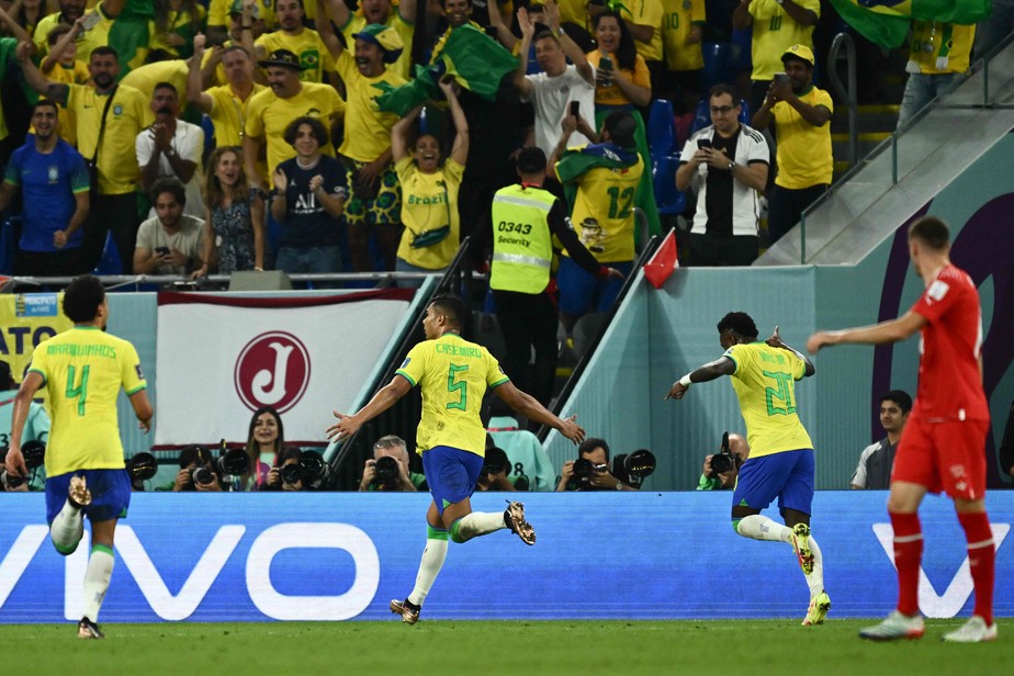 Brasil entra em campo pela liderança do Grupo G; veja os jogos da Copa  nesta sexta-feira