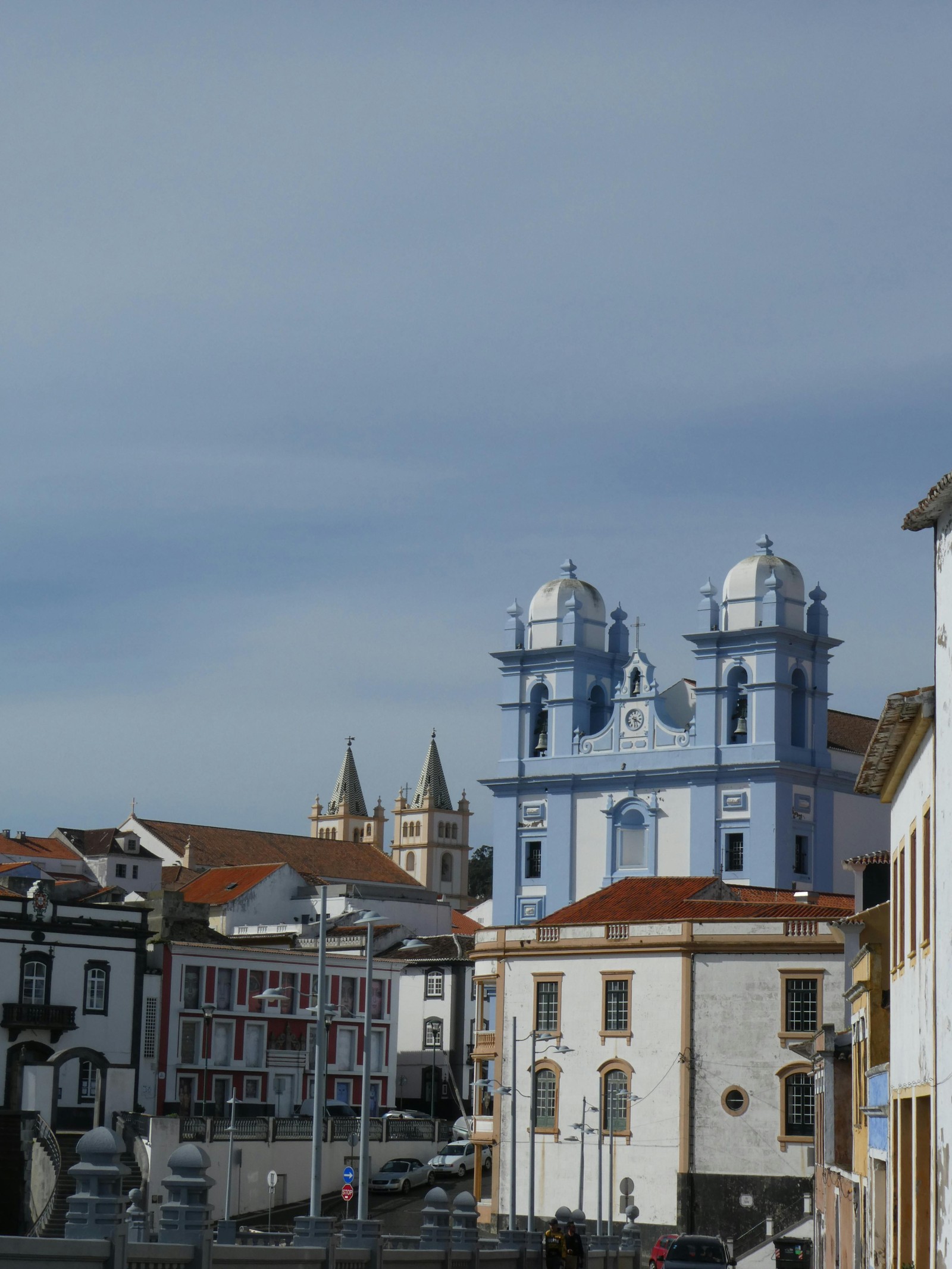 Angra do Heroísmo, Açores – Traçado urbano renascentista, fachadas coloridas e importância histórica marítima — Foto: Pexels