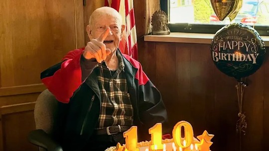 Com 110 anos, americano compartilha os 6 segredos da longevidade