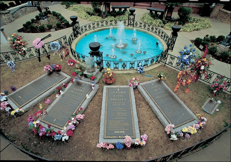 Como é o interior de Graceland? Veja fotos da mansão onde Elvis foi
