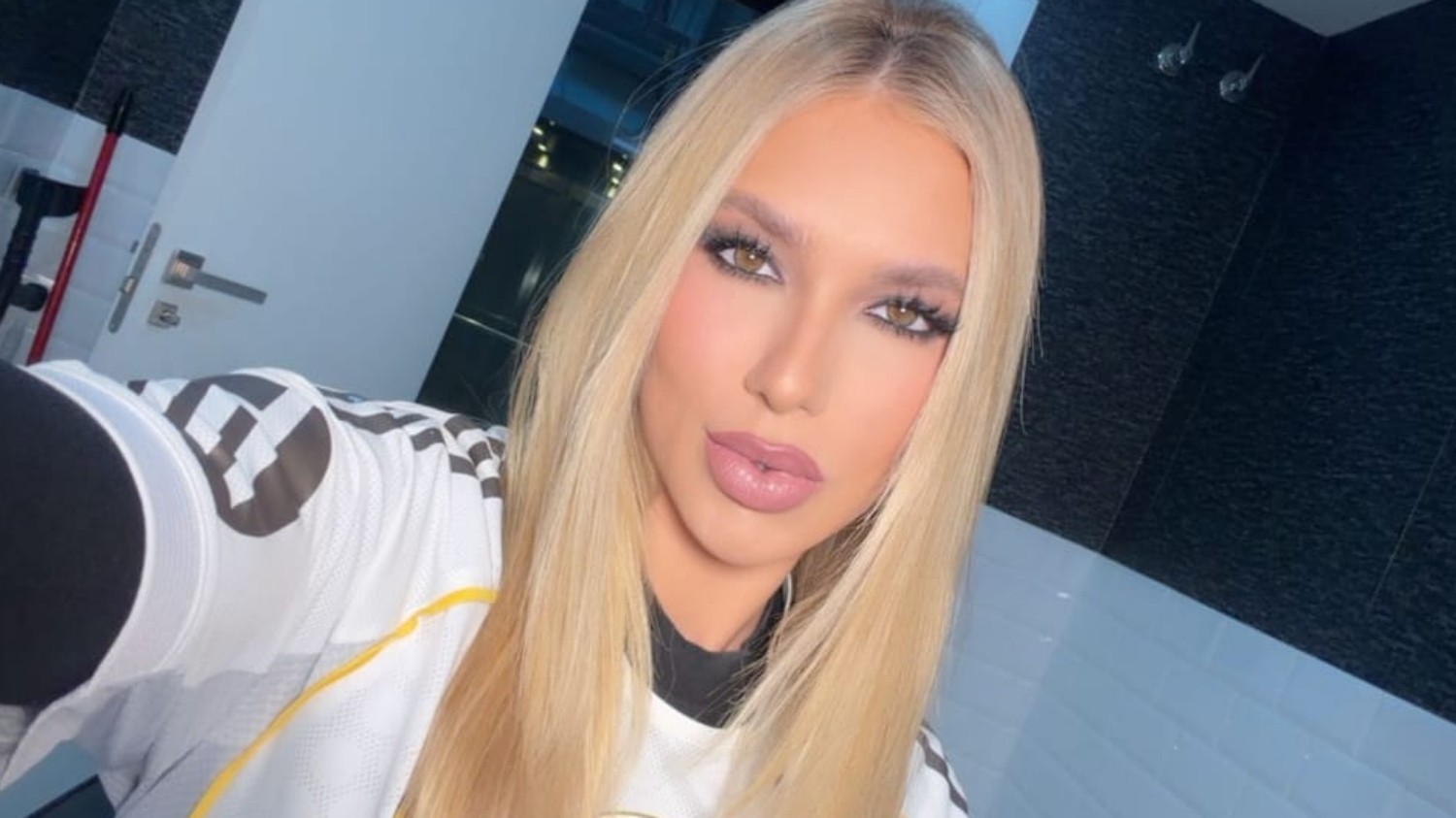 Virginia Fonseca passa horas no salão para ficar loira: afinal, quanto cuidado o cabelo exige? - Foto