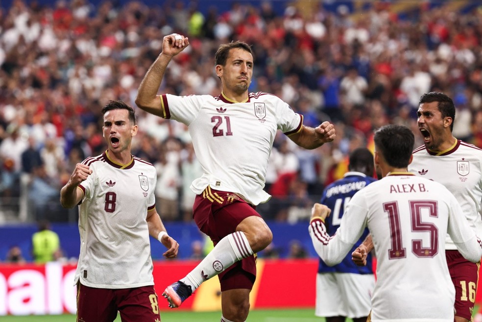 Oyarzabal, da Real Sociedad, é artilheiro da Espanha na Copa do Mundo — Foto: FRANCK FIFE / AFP