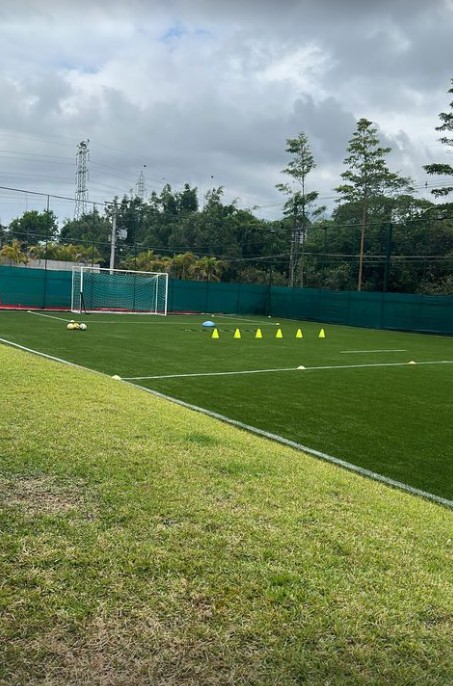 Neymar mostra campo de futebol em sua mansão em Mangaratiba — Foto: Reprodução/Instagram