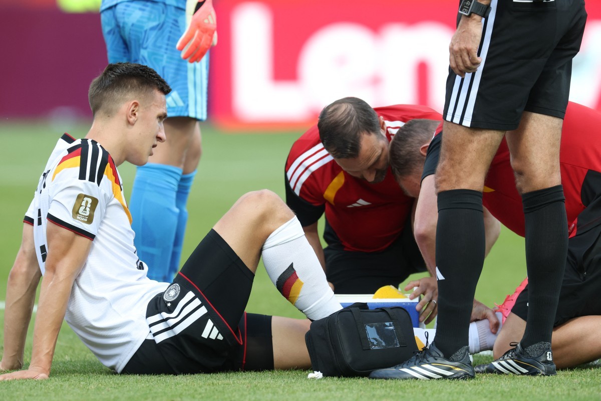 Técnico da Alemanha afirma que Schlotterbeck tem suspeita de lesão ligamentar