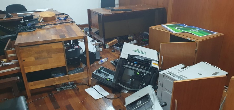 Destruição de sala da Secretaria de Comunicação no segundo andar do Palácio do Planalto