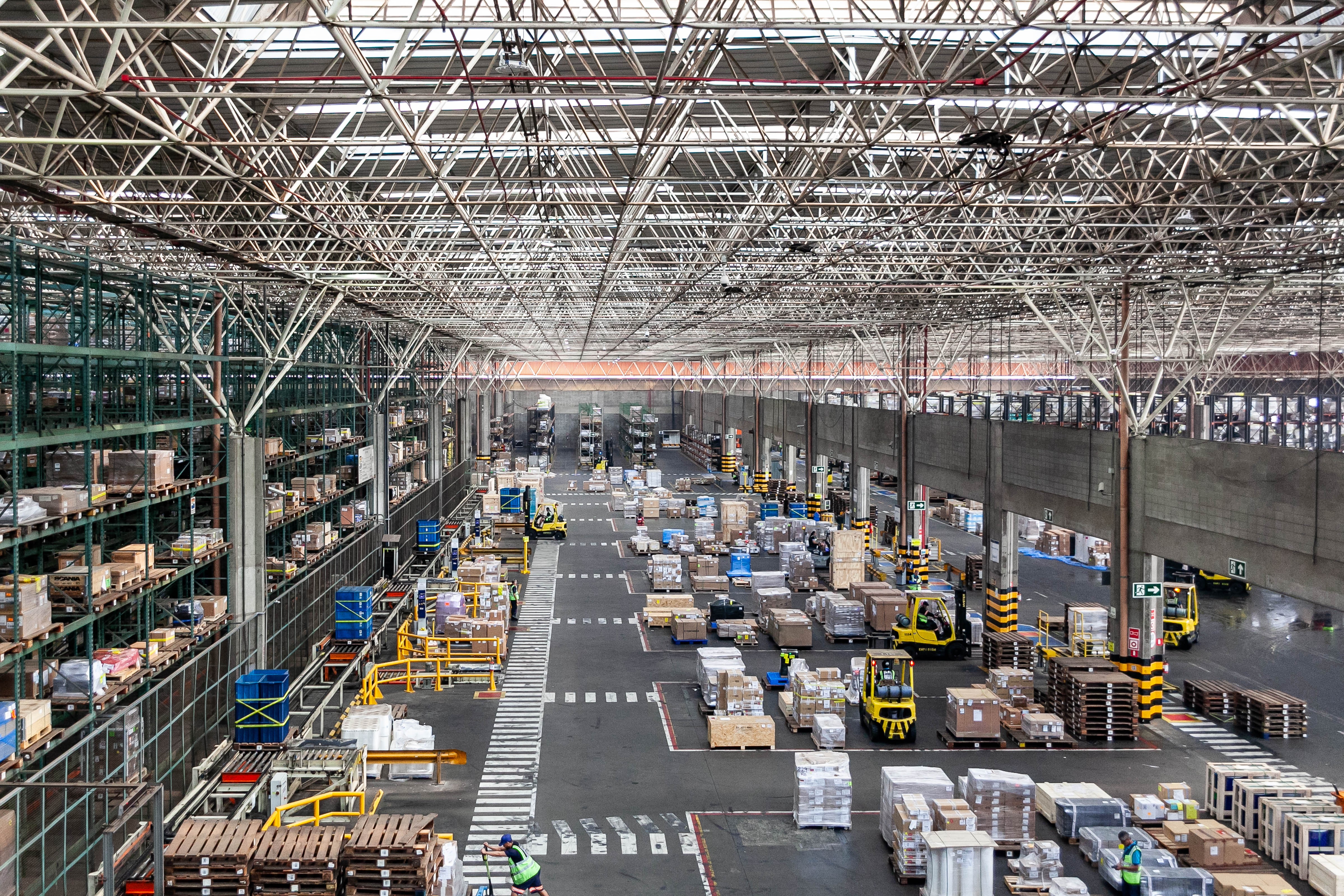 Com Guarulhos no limite, Viracopos firma acordo com aeroporto belga para atrair cargas de tecnologia e fármacos