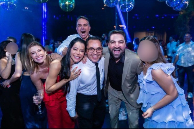 Moraes manda bloquear até R$ 6 bilhões de advogado ligado a Flávio Bolsonaro e determina quebra de sigilo de empresas