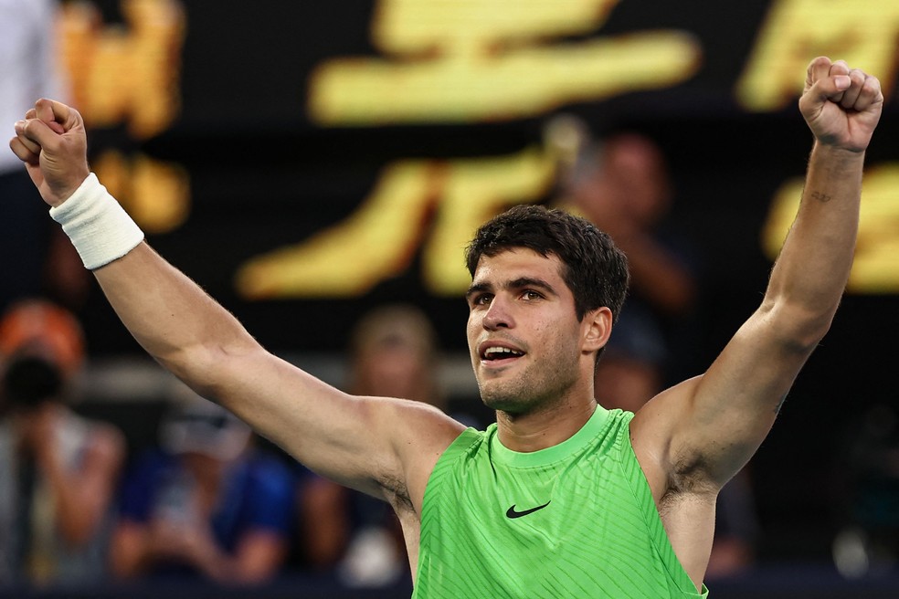 Número 1 do mundo, Carlos Alcaraz no Australian Open — Foto: IZHAR KHAN / AFP