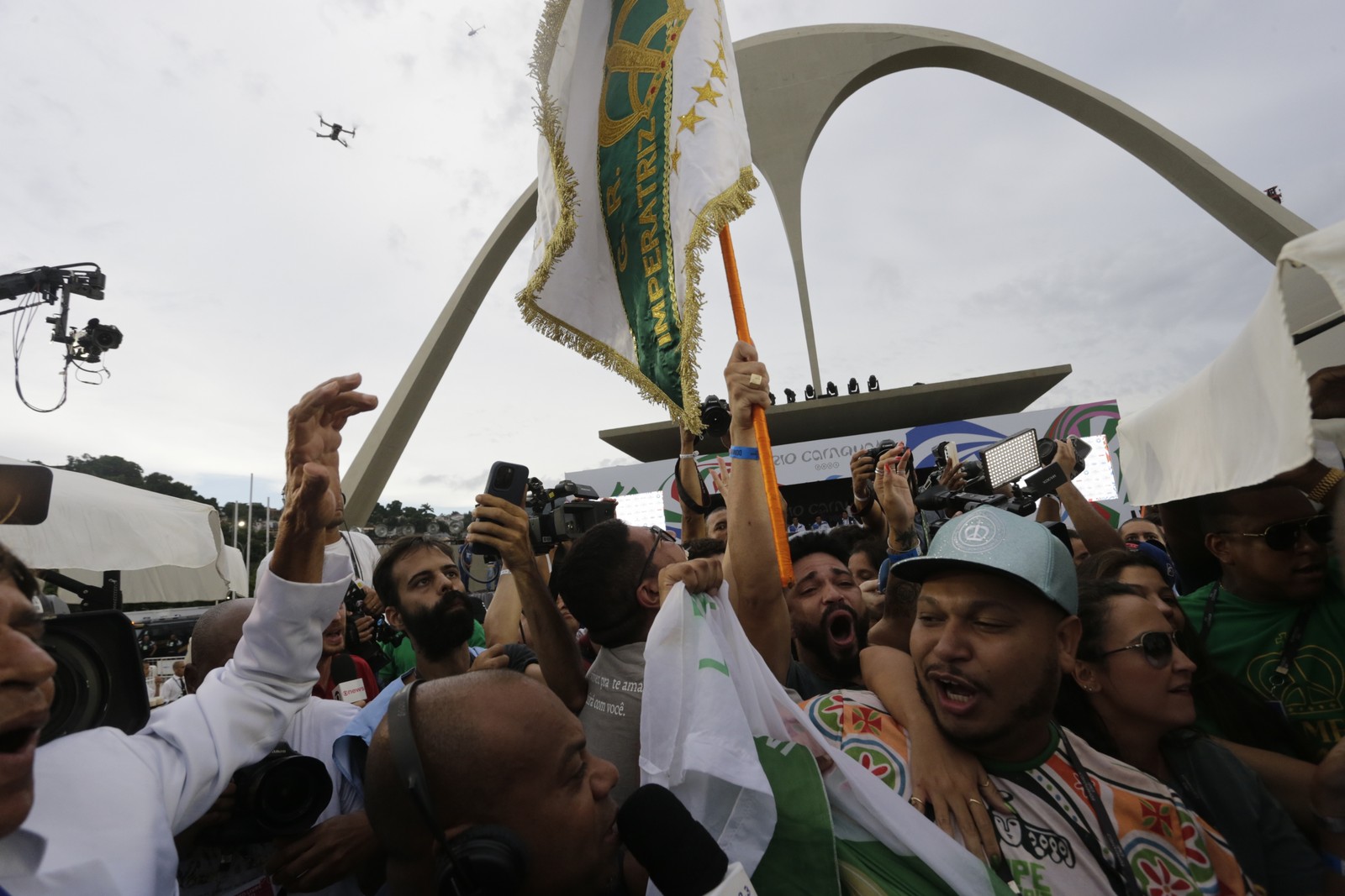 Festa da Imperatriz no Sambódromo do Rio após vitória  — Foto: Domingos Peixoto