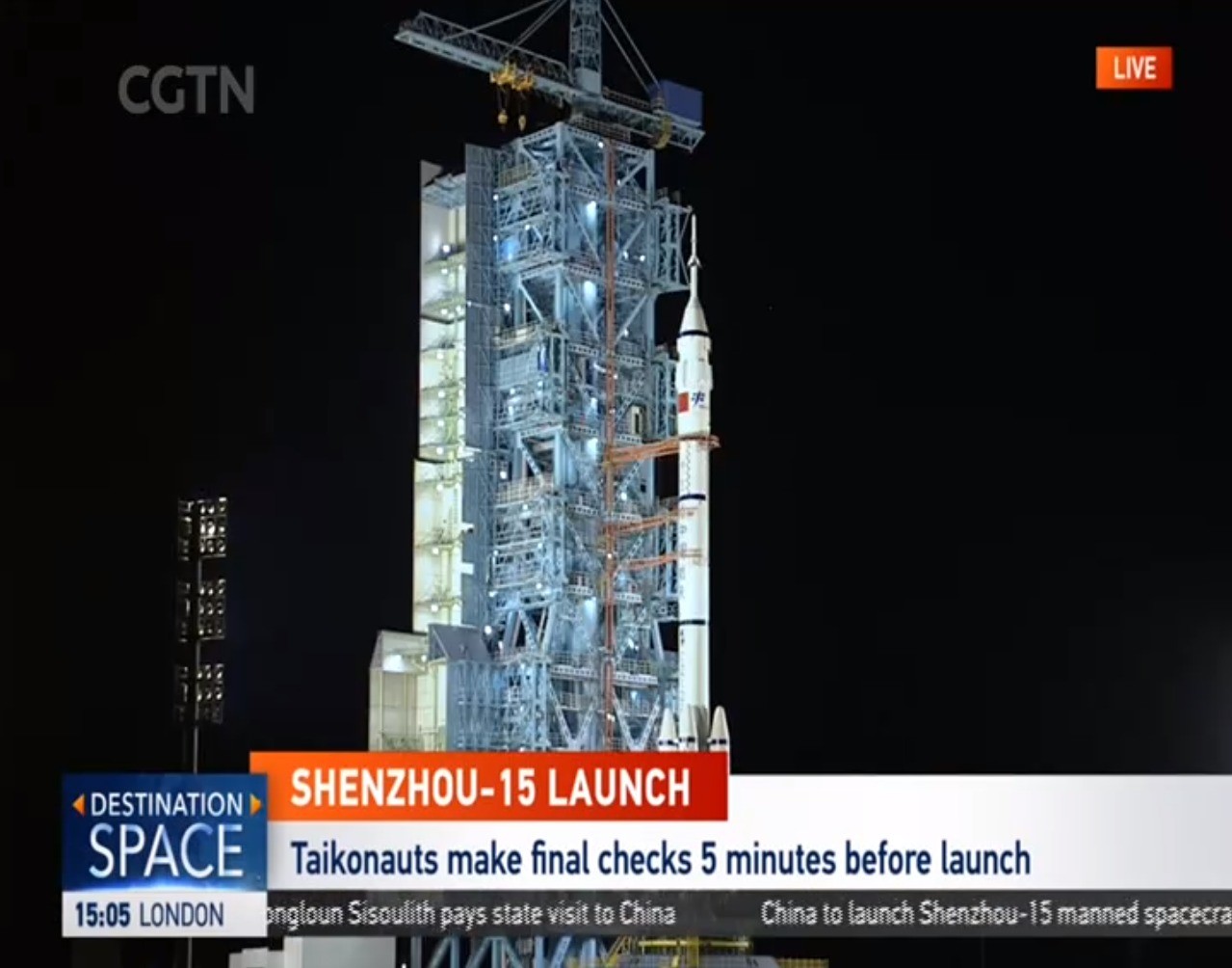 Foguete vai se encontrar com estação espacial chinesa recém-concluída, a Tiangong — Foto: Reprodução/CGTN