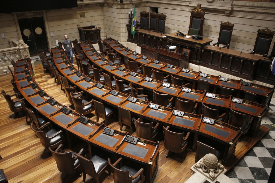 Câmara de Vereadores: casas legislativas pelo Brasil têm maioria de parlamentares à direita, segundo pesquisa
