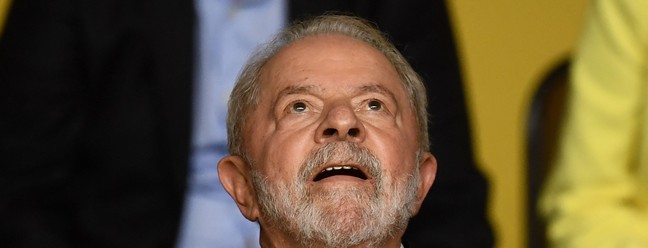 Lula é operado às pressas em São Paulo após sentir dor na cabeça — Foto: EVARISTO SA / AFP