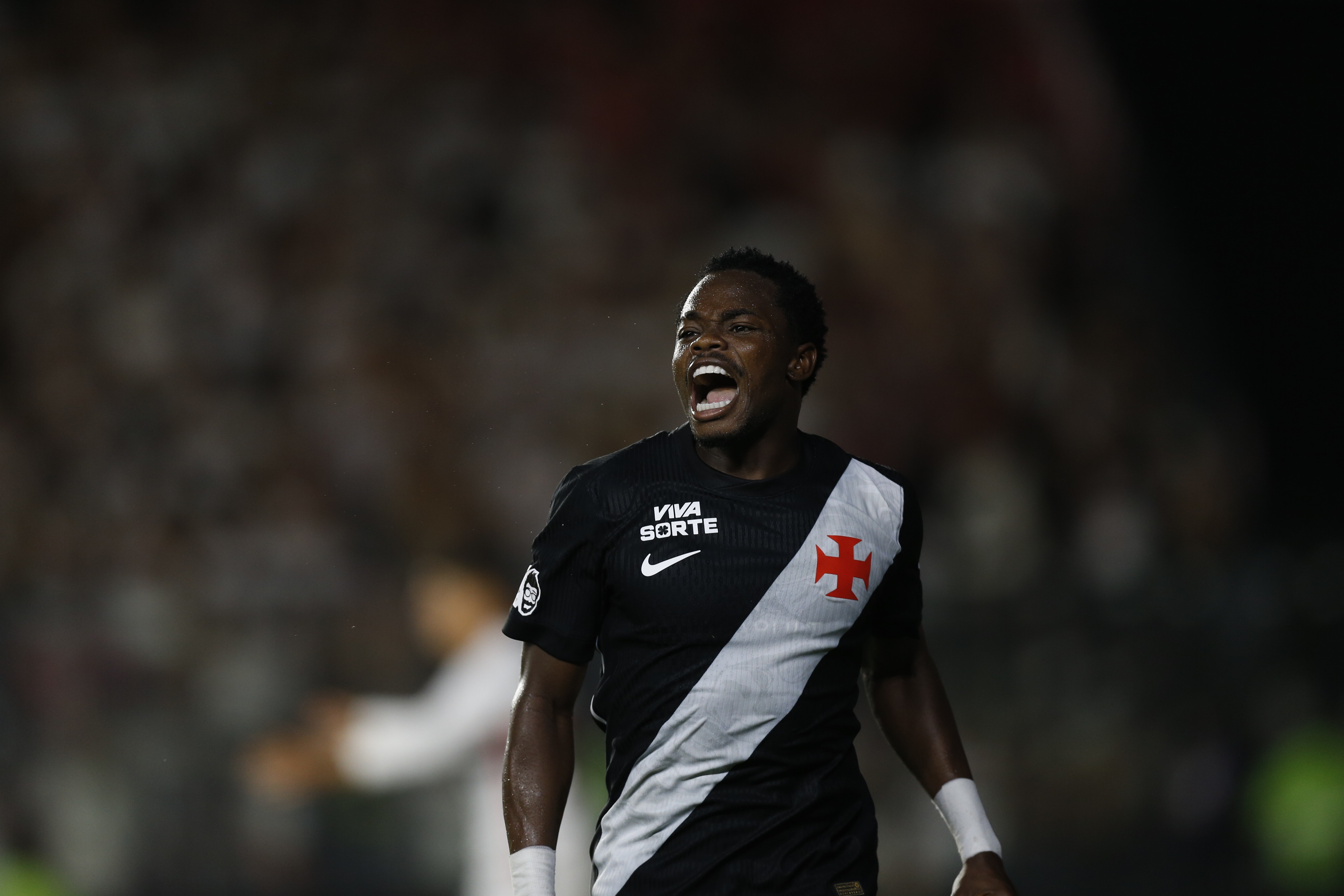 Convocado pela Colômbia, Andrés Gómez quebra jejum do Vasco em Copas do Mundo